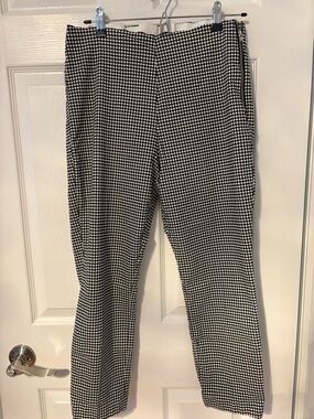 Ricki's Black and White Ankle Pants